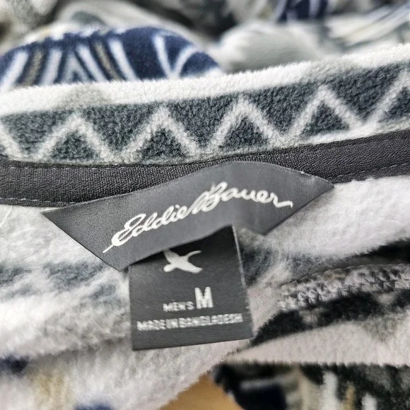 Eddie Bauer Mens M Pullover Fleece Aztec White Blue Gray Crew‎ Neck Soft LS Warm - Picture 2 of 8